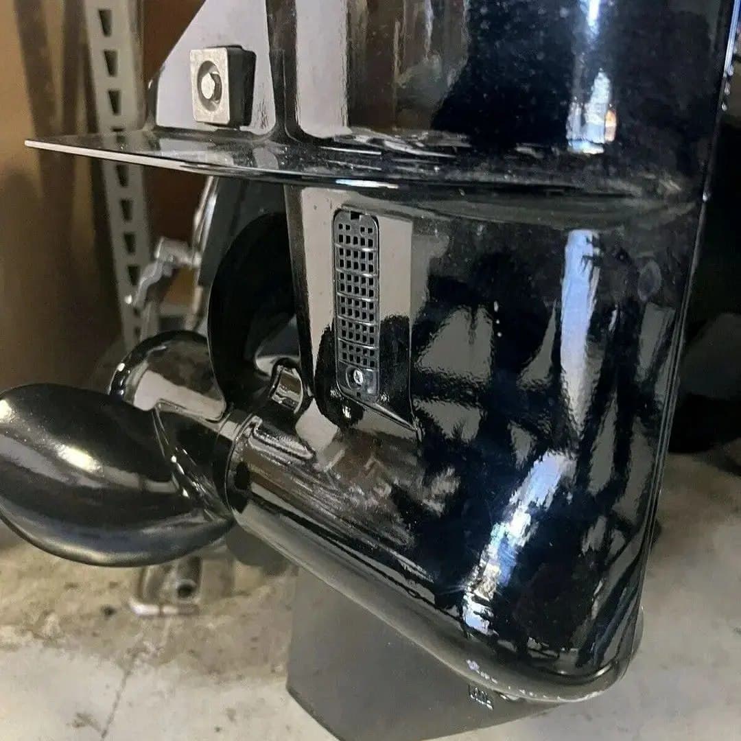 Mercury 20hp FourStroke Outboard — view 1