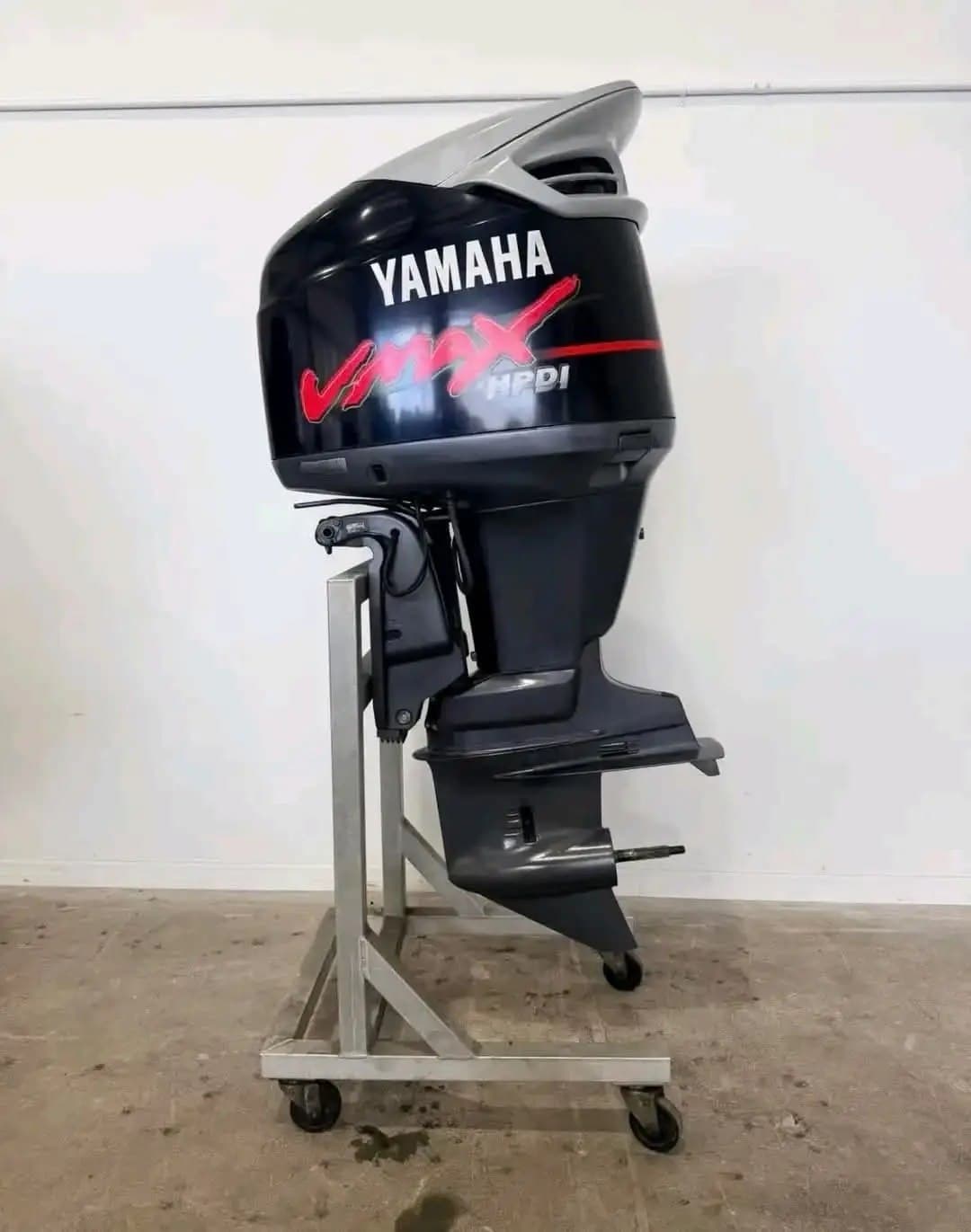Yamaha VMAX 150 HP 2001 — view 1